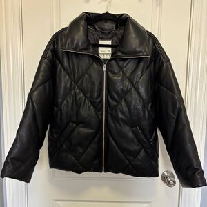 NWT A&F Oversized Vegan Leather Diamond Puffer Jacket